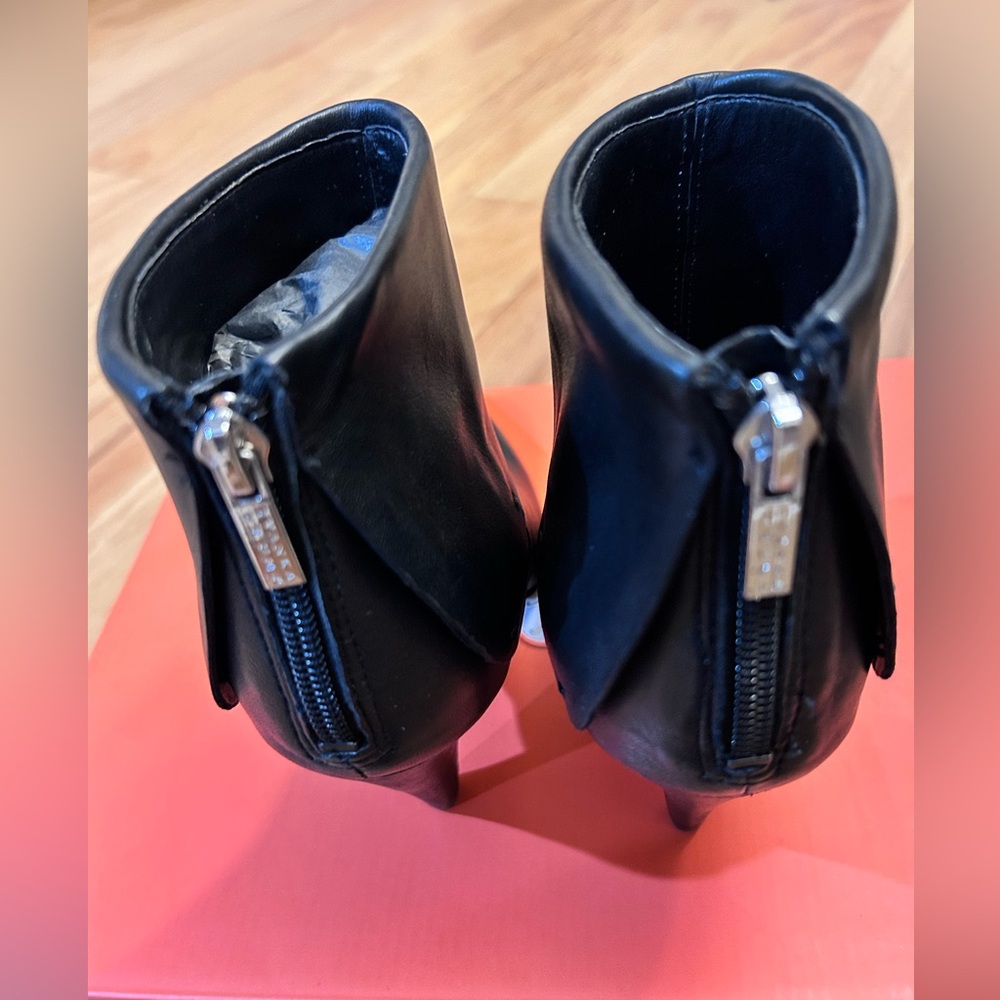 124. EUC-Ivanka T Fargo bootie Black Leather Make me an offer! - Picture 2 of 8